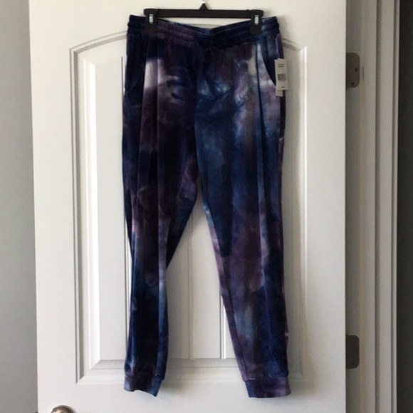 Super Soft Plush Tie-Dye Joggers NWT - Picture 1 of 10